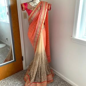 Indian/pakistani dress/Saree